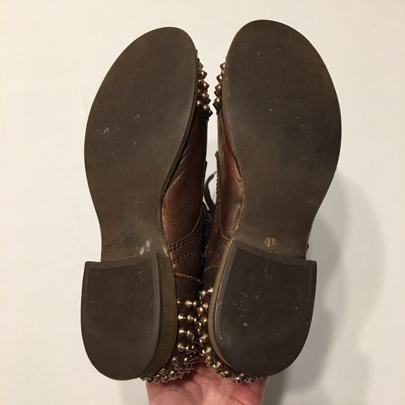 Steve Madden Tarnney Brown Leather Studded Combat Boots Size 7M - Picture 8 of 13